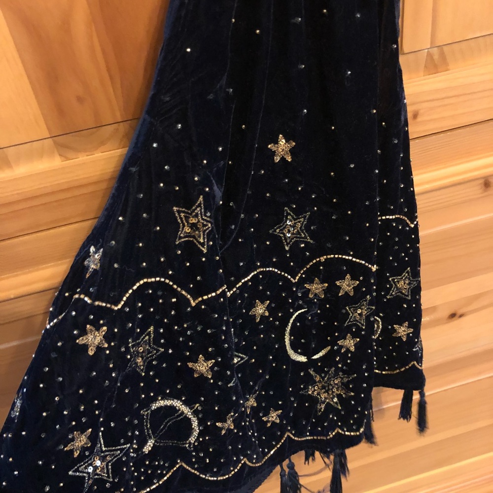 Beautiful Free People Embroidered Tank - Picture 3 of 4